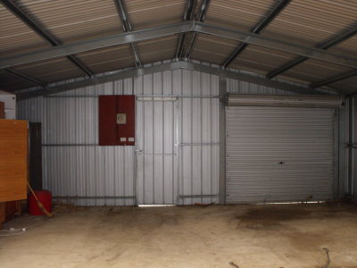 Realestateads.com.au - HUGE ZINCALUME GARAGE SHED 3.13m HEIGHT x 7.5m WIDTH x 8.05m DEPTH